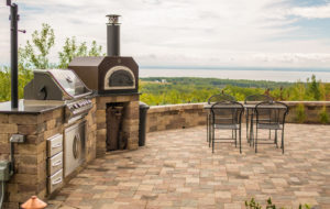 Outdoor Kitchen