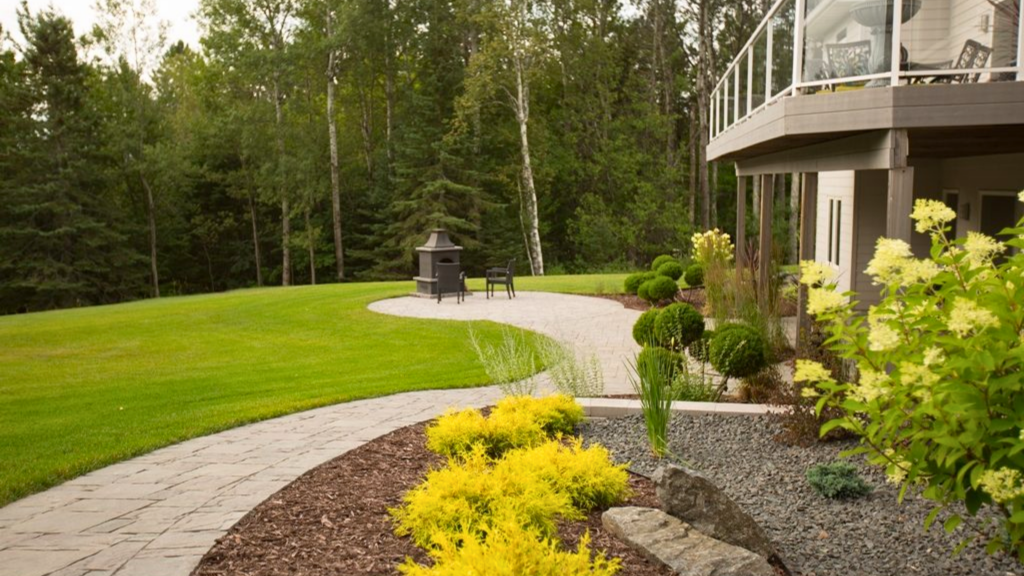 paver patio, Minnesota landscaping