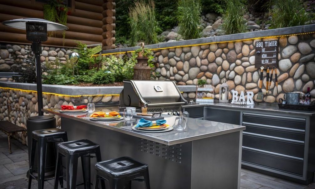 Outdoor kitchen